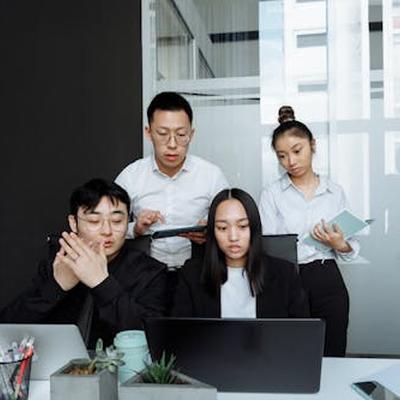 强英坦